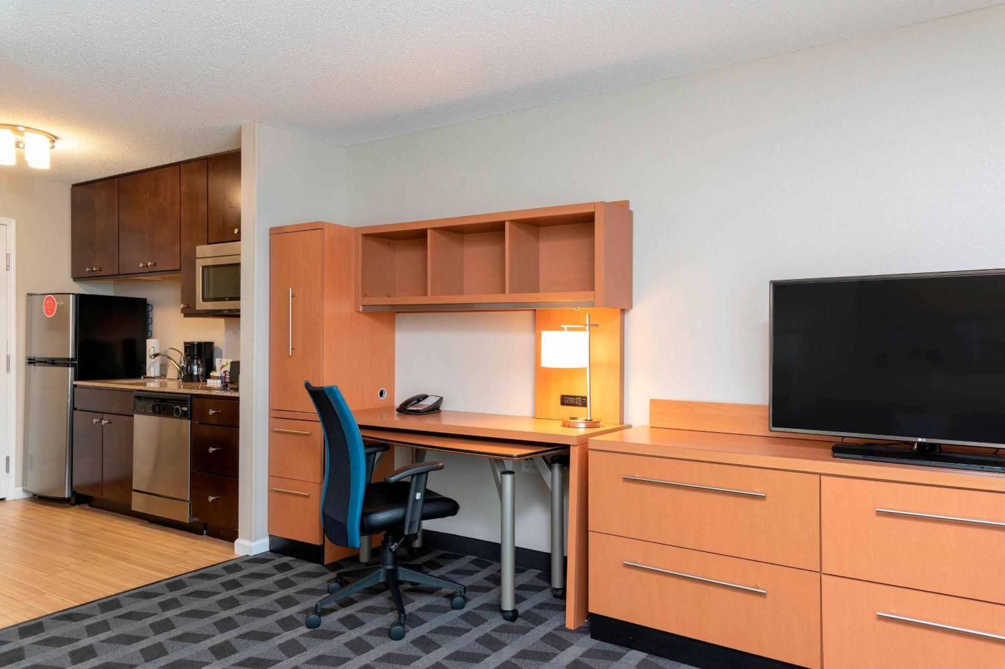 Towneplace Suites Fort Wayne North Экстерьер фото