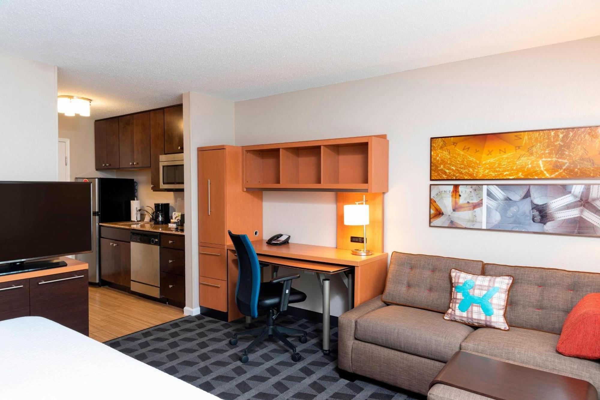 Towneplace Suites Fort Wayne North Экстерьер фото